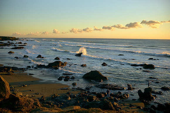 L1000324 Clouds lined up in Pacifica, California