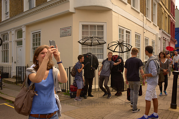 L1002172 Selfies on the London Streets